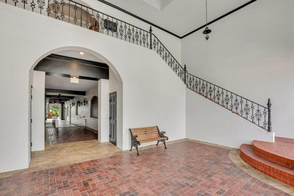 Eagle'S Nest - Spacious Loft Downtown - Near Gsu Statesboro Esterno foto