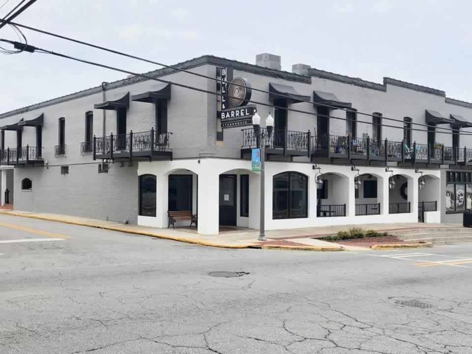 Eagle'S Nest - Spacious Loft Downtown - Near Gsu Statesboro Esterno foto